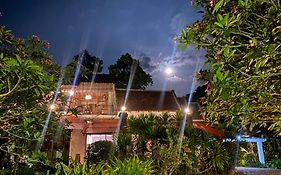 Le Ponton Hotel